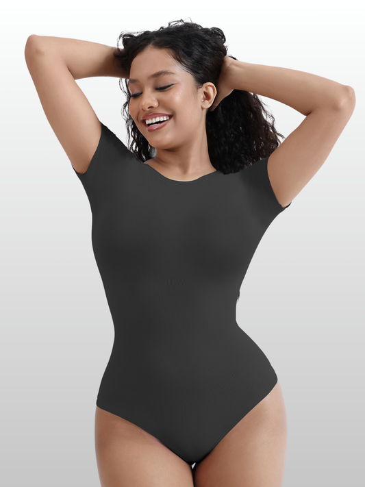 Shaping Bodysuit, Kurzarm, Rundhals, Nahtlos, Stringschnitt, Tummy Control, T-Shirt Look, Figurformend