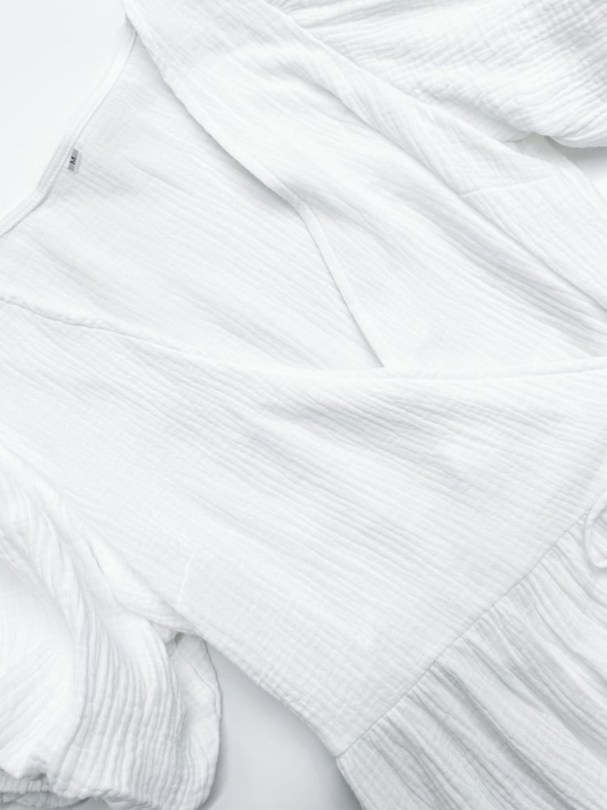 Wickelkleid für die Schwangerschaft aus Baumwolle mit Puffärmeln