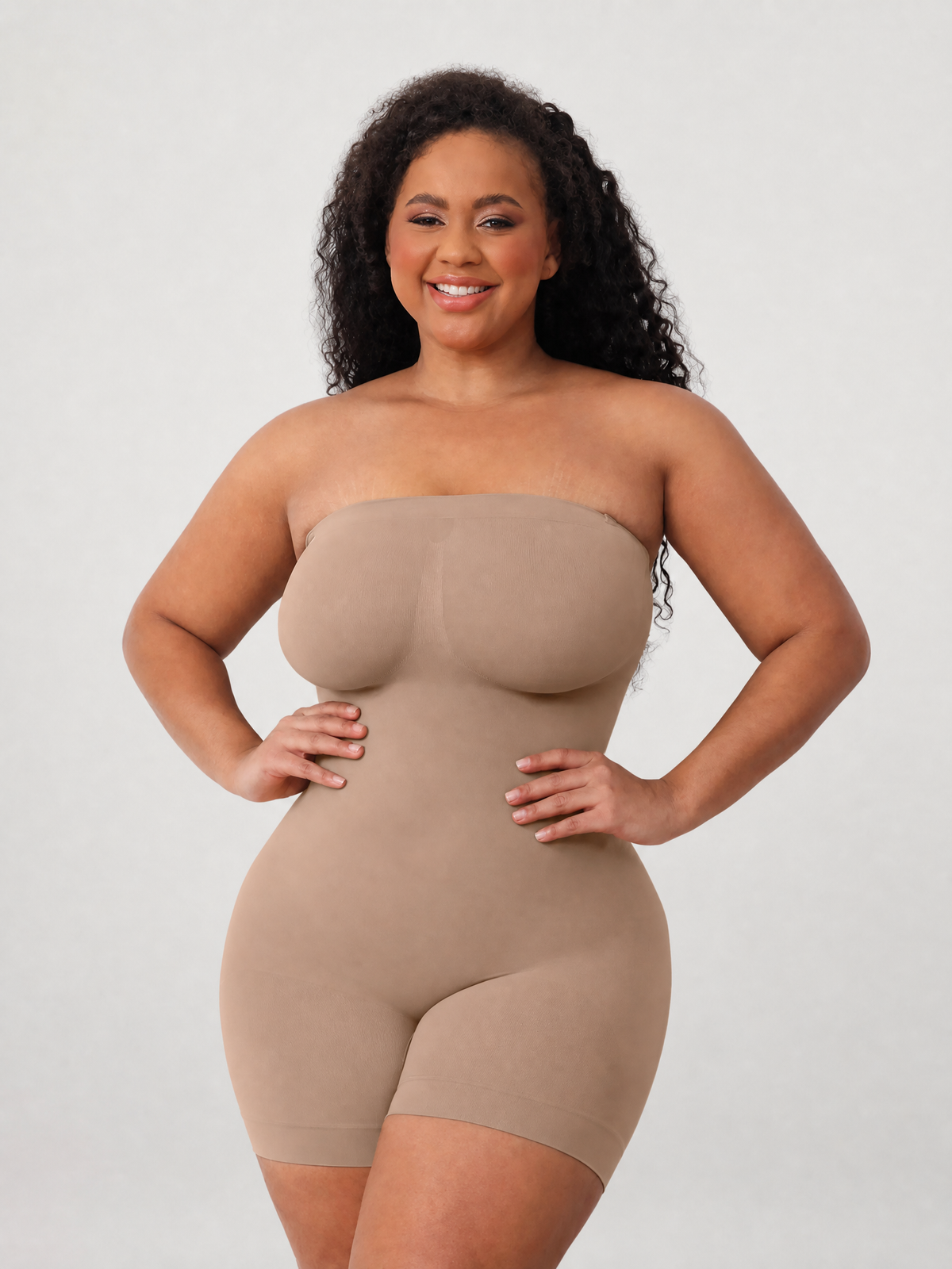 Shapewear-Body mit abnehmbaren Trägern und Silikon-Haftrand