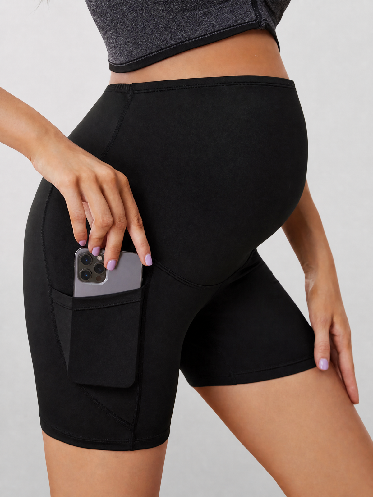 Shorts für die Schwangerschaft mit Taschen und hohem Bauchbund