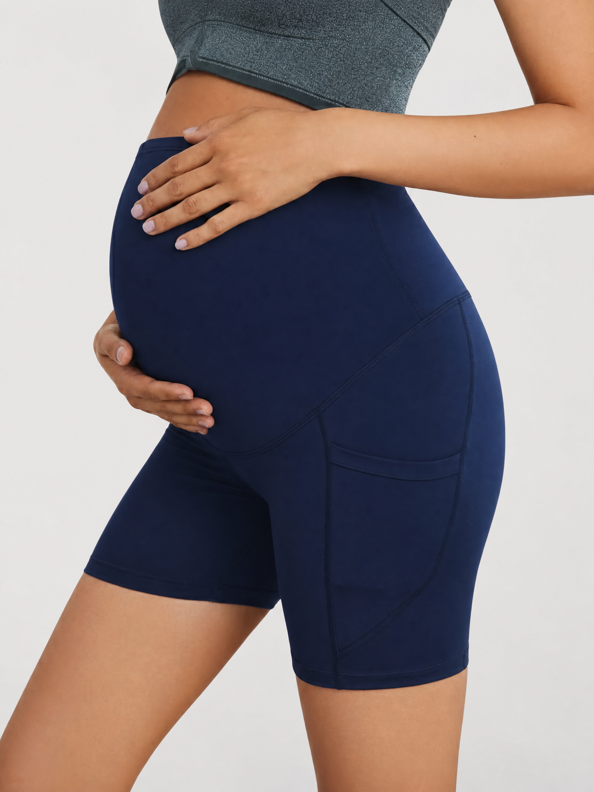 Shorts für die Schwangerschaft mit Taschen und hohem Bauchbund